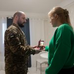 Командування Нацгвардії вручило орден «За мужність» дружині загиблого гвардійця