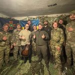 Український співак Міша Крупін дав концерт в одному з бойових підрозділів 5 Слобожанської бригади НГУ
