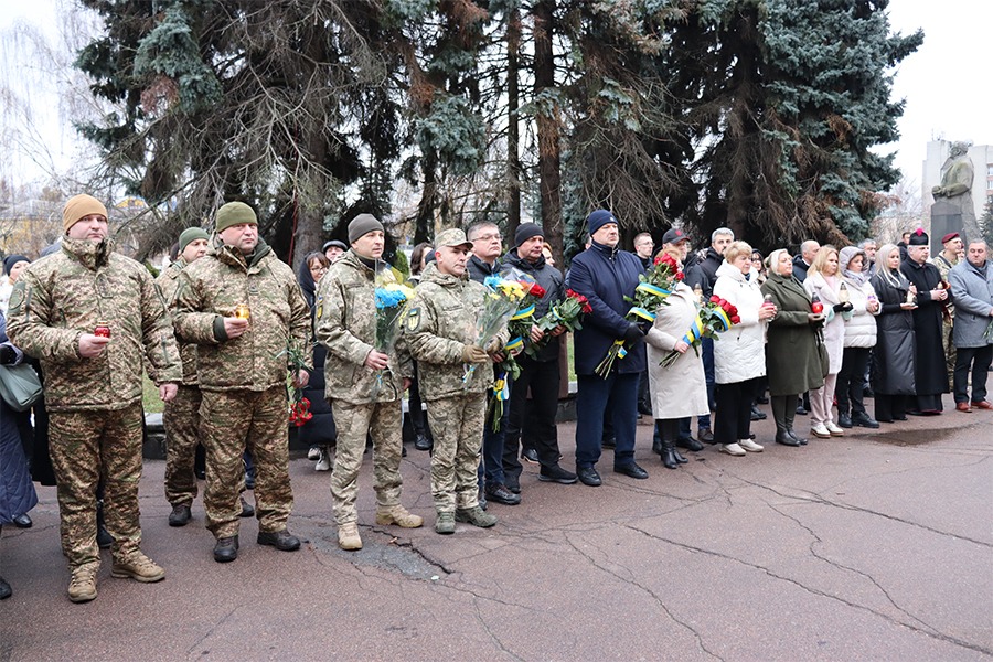 У Житомирі вшанували Героїв Небесної Сотні (1)