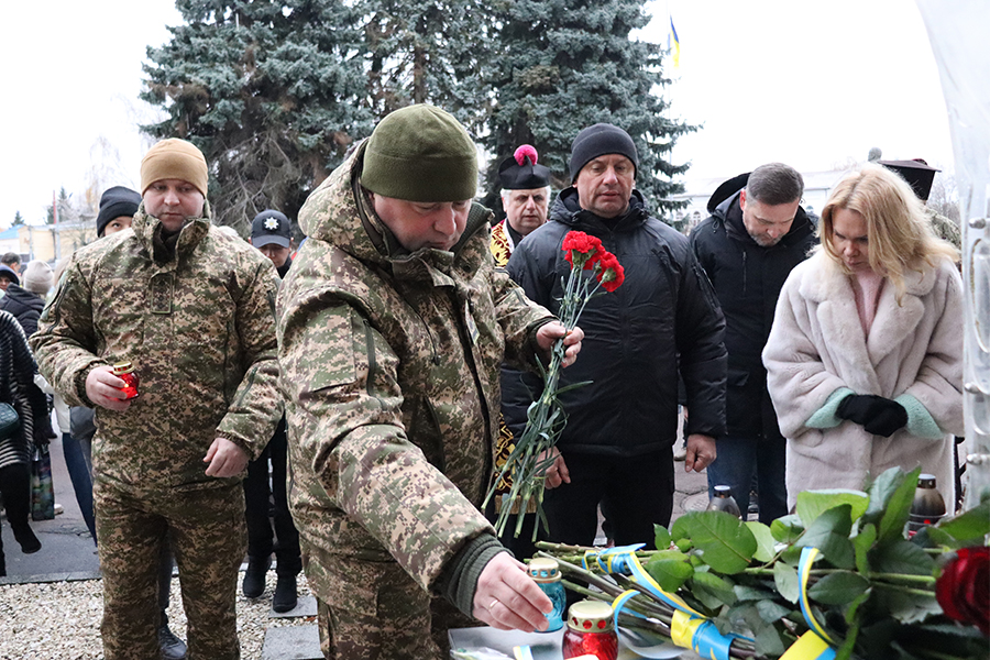 У Житомирі вшанували Героїв Небесної Сотні (5)