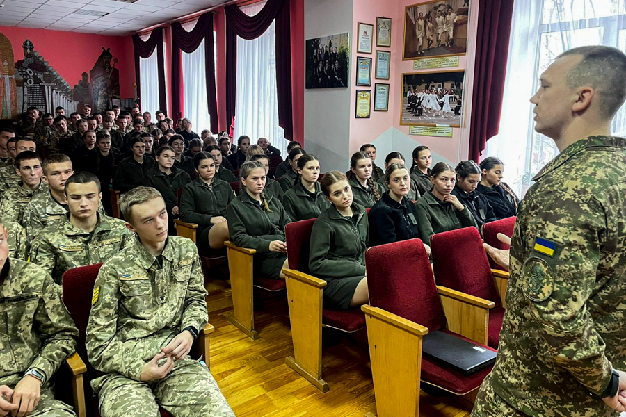 Академія ліцеї (3)