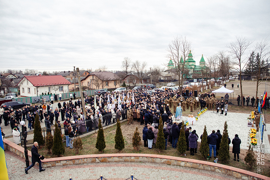 На Прикарпатті відкрили Меморіальний комплекс полеглим за волю України (3)