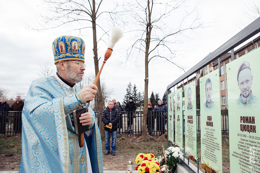 На Прикарпатті відкрили Меморіальний комплекс полеглим за волю України (5)