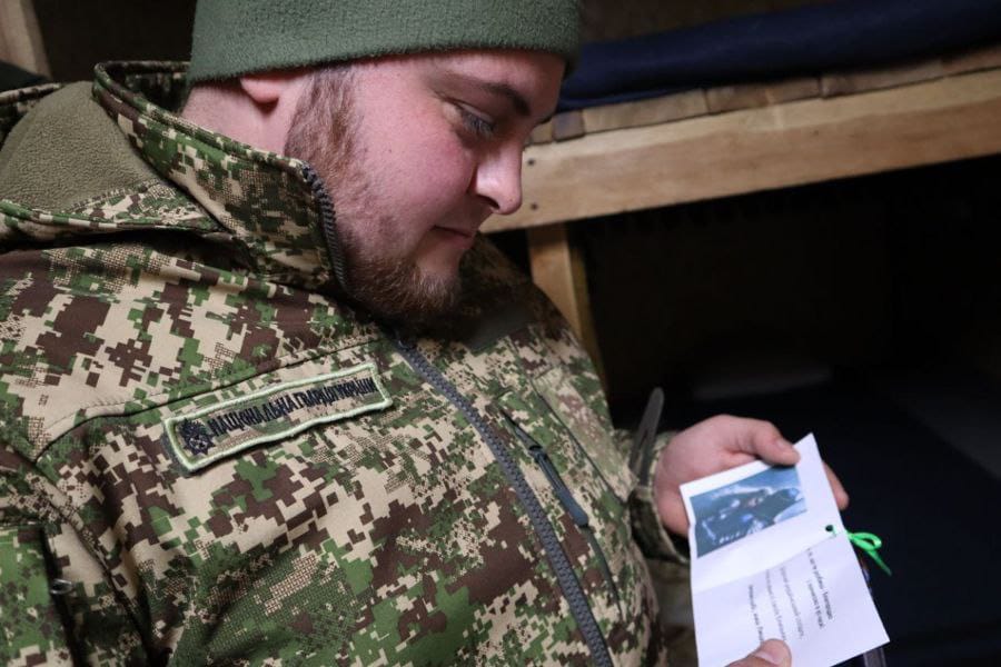 юні ізмаїльці передали зворушливі подарунки нацгвардійцям (7)
