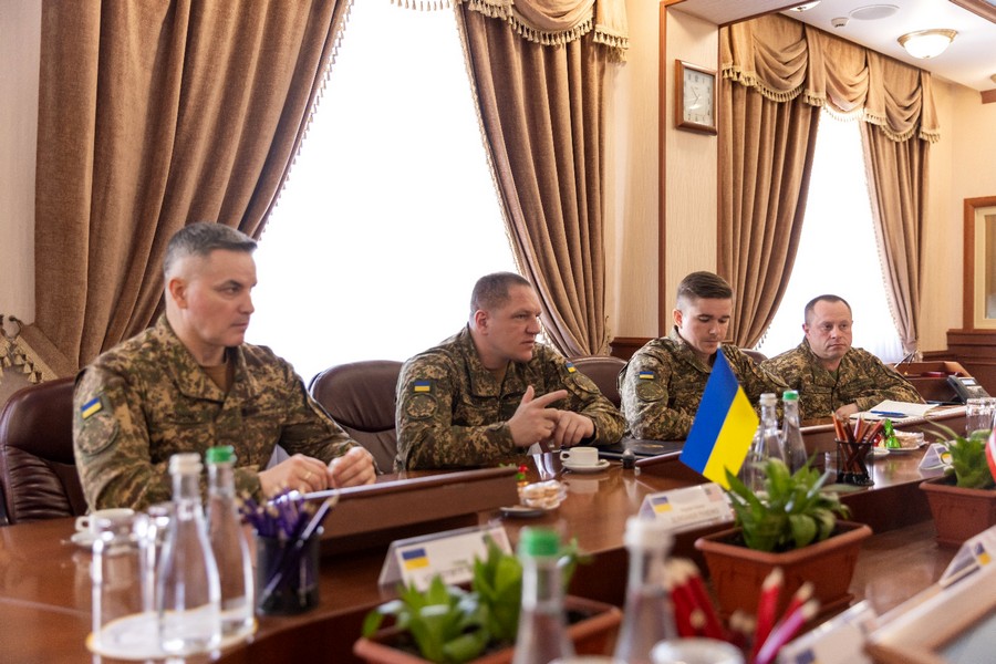 ККомандувач обговорив перспективи (6)