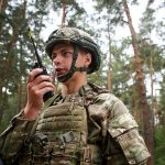 Курсанти Національної академії НГУ відпрацювали навички виявлення й затримання озброєних осіб у лісі