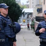 Гвардійці допомагають на місці ворожого удару в Шевченківському районі Києва